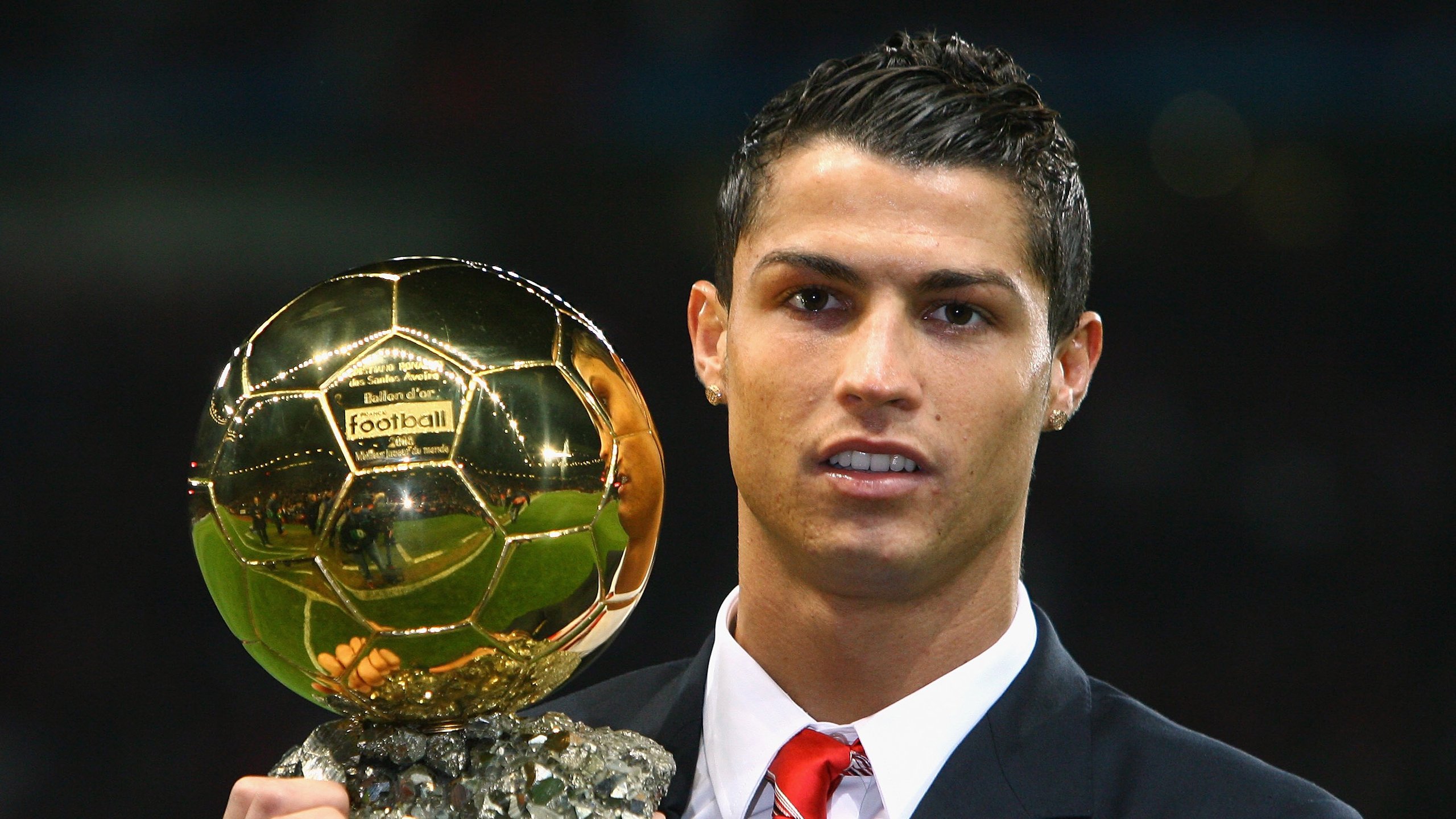 赛尔·阿尔斯塔：从队长到英雄，南非防线的坚实依靠，阿尔塞斯最后的结局